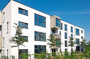 Junger l�chelnder Mann