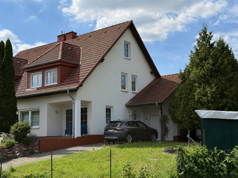 Au�enansicht Fr�ndenberg-Warmen Doppelhaush�lfte Mehr Raum. Mehr Komfort. Mehr Zuhause.