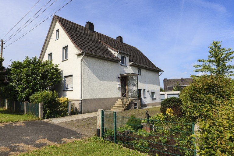  Fr�ndenberg-Ostb�ren Einfamilienhaus Einfamilienhaus auf gro�em Grundst�ck