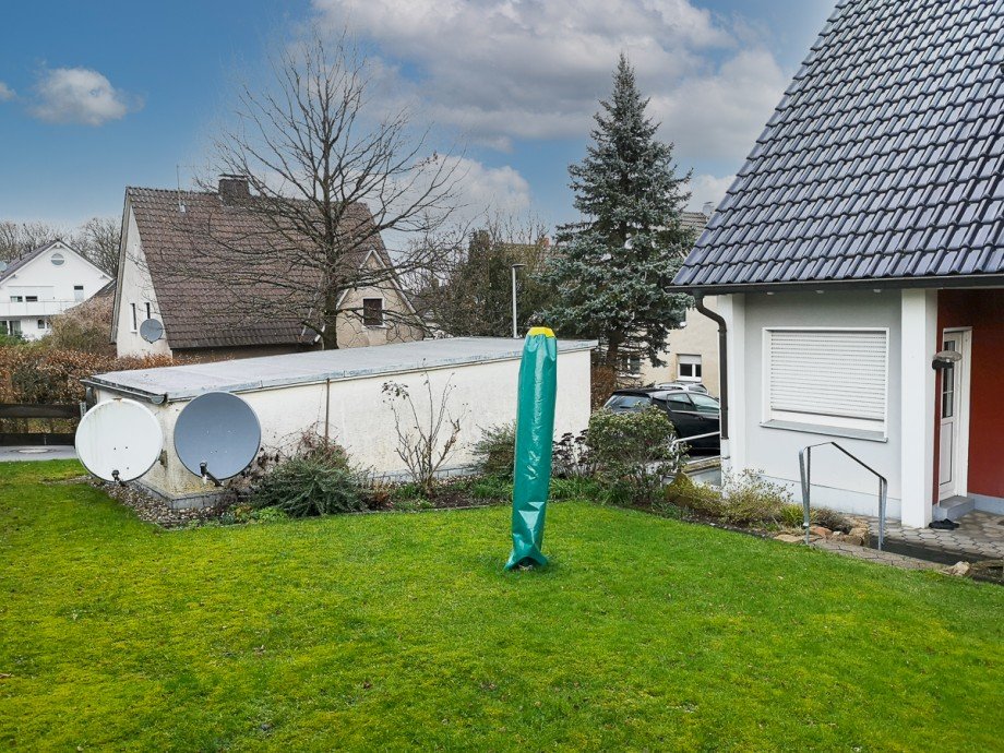 Ansicht-Gartenseite-Garage Zweifamilienhaus Menden