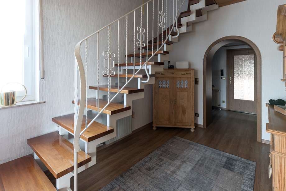 Diele - Aufgang zu den Schlafr�umen Haus Menden
