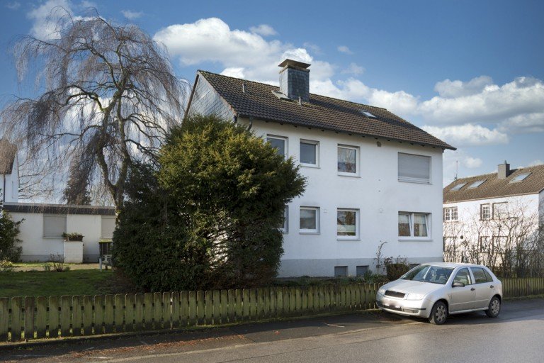 Ansicht Fr�ndenberg-Fr�mern Einfamilienhaus Diese Immobilie hat alles, was gro�e oder noch wachsende Familien brauchen