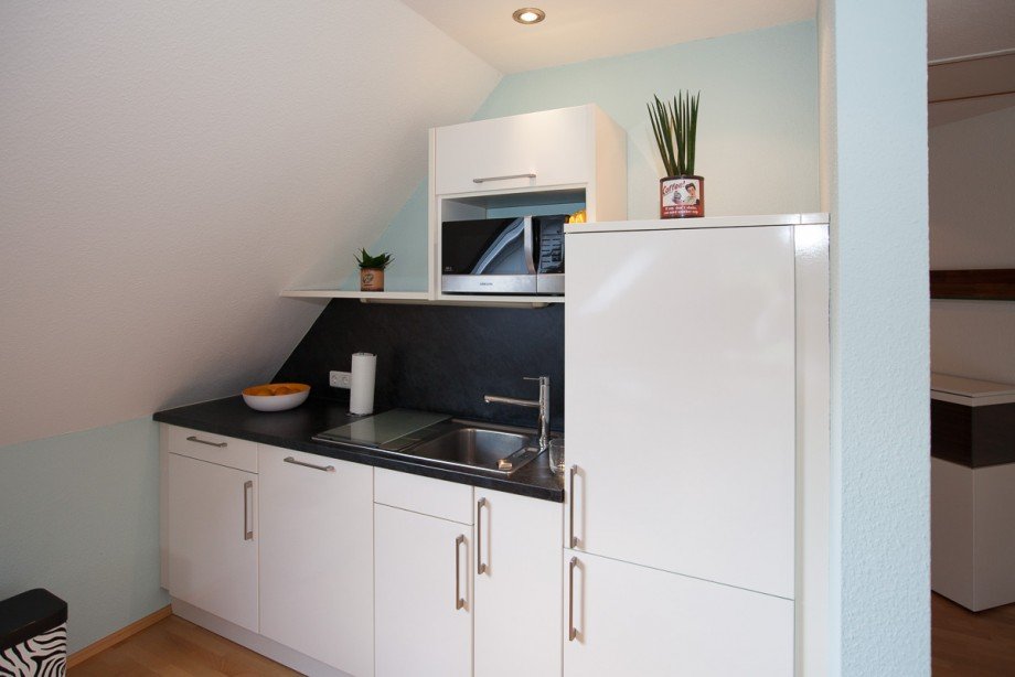 K�che im Wohnraum integriert Dachgeschosswohnung Menden-Schwitten