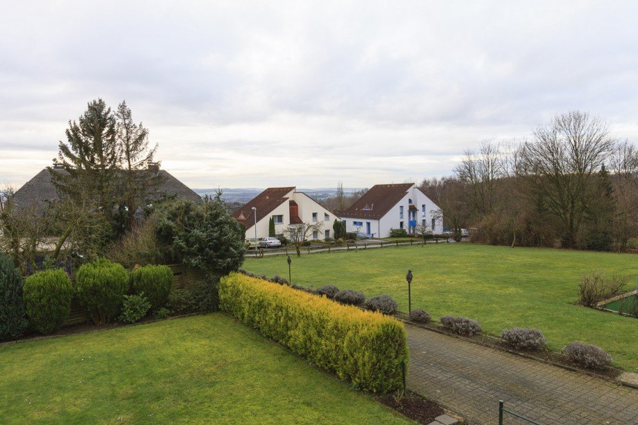 Balkon mit Blick ins Gr�ne Erdgeschosswohnung Fr�ndenberg