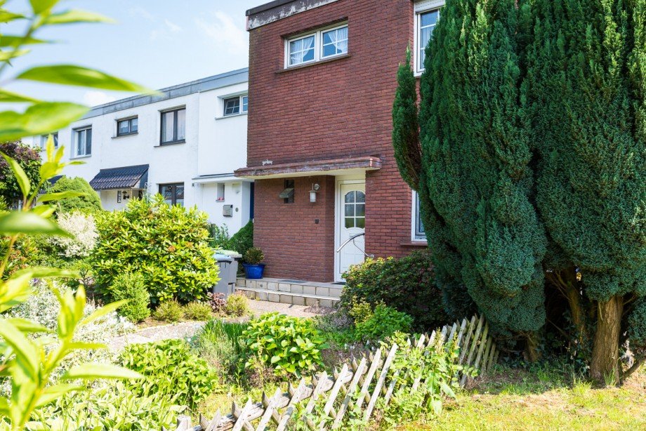 Ein Angebot vom Immobilienmakler Fr�ndenberg Kappenstein Immobilien 02 Reihenmittelhaus Fr�ndenberg-Hohenheide