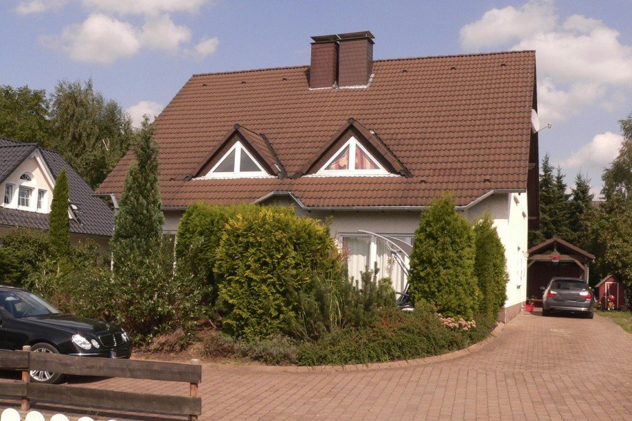 rechts die zur Vermietung stehende Haush�lfte Doppelhaush�lfte Menden-Schwitten