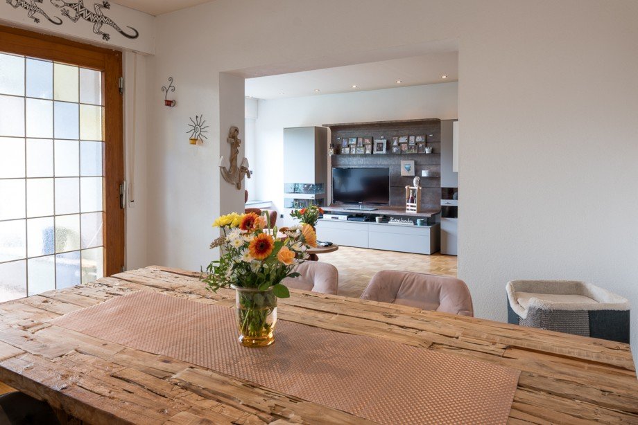 Blick vom Esszimmer zum Wohnzimmer Einfamilienhaus Menden Lendringsen