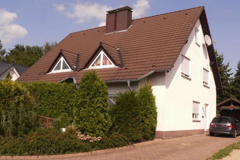rechts die zur Vermietung stehende Haush�lfte Menden-Schwitten Doppelhaush�lfte Sch�ne und gepflegte Doppelhaush�lfte in Schwitten