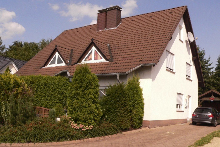 rechts die zur Vermietung stehende Haush�lfte Doppelhaush�lfte Menden-Schwitten
