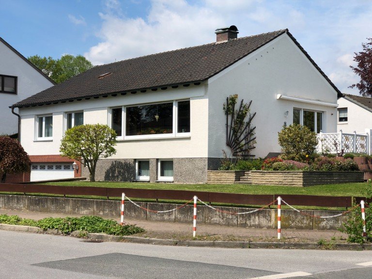 Ansicht Fr�ndenberg-Fr�mern Einfamilienhaus Freistehendes und gepflegtes Einfamilienhaus auf gro�em Grundst�ck