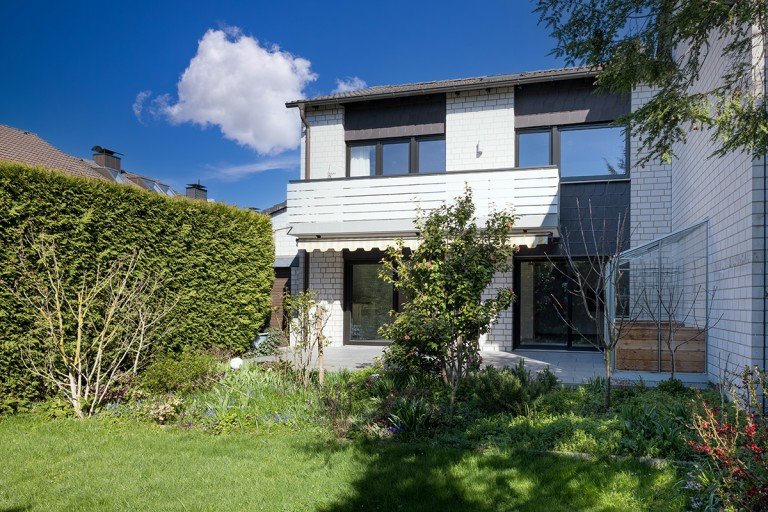  Fr�ndenberg Reihenendhaus Ein Haus f�r eine - GROSSE FAMILIE - ist es bestimmt!