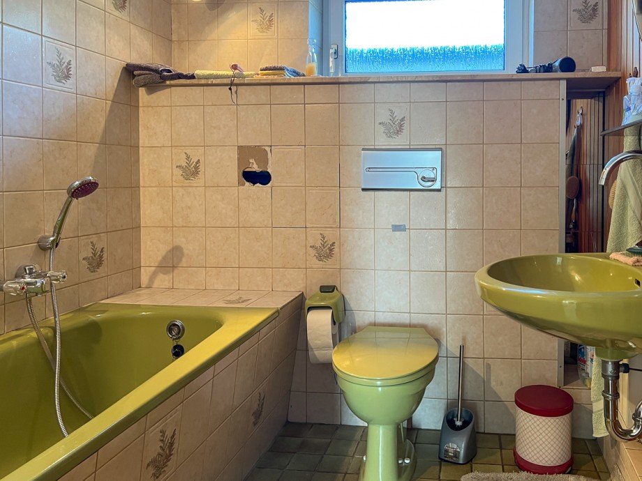 Wannenbad im Keller Einfamilienhaus Fr�ndenberg Hohenheide