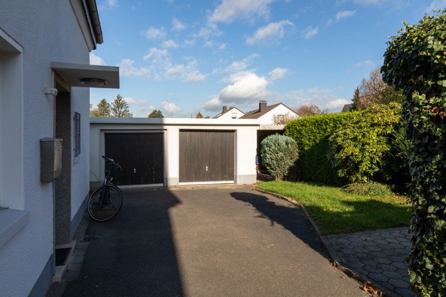 Garagenhof Zweifamilienhaus Unna