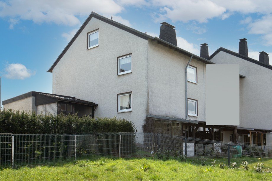 R�ckseite mit Garten Reihenendhaus Fr�ndenberg-Hohenheide