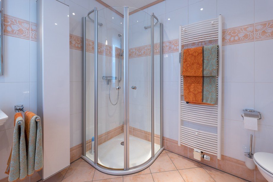 G�ste-WC mit Dusche Einfamilienhaus Fr�ndenberg