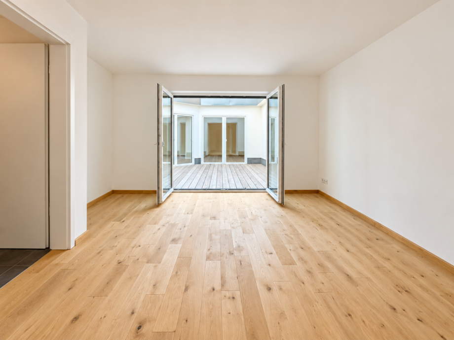 Schlafzimmer mit Blick auf die Dachterrasse Wohnung Fr�ndenberg- Stadt