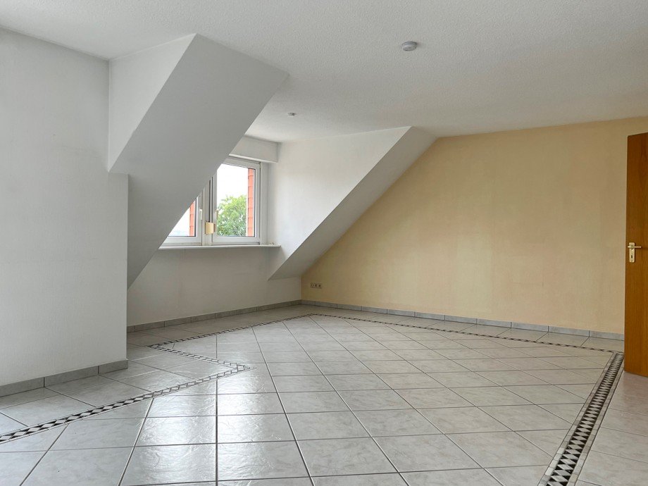 02 Wohnzimmer Teilansicht Etagenwohnung Fr�ndenberg Hirschberg