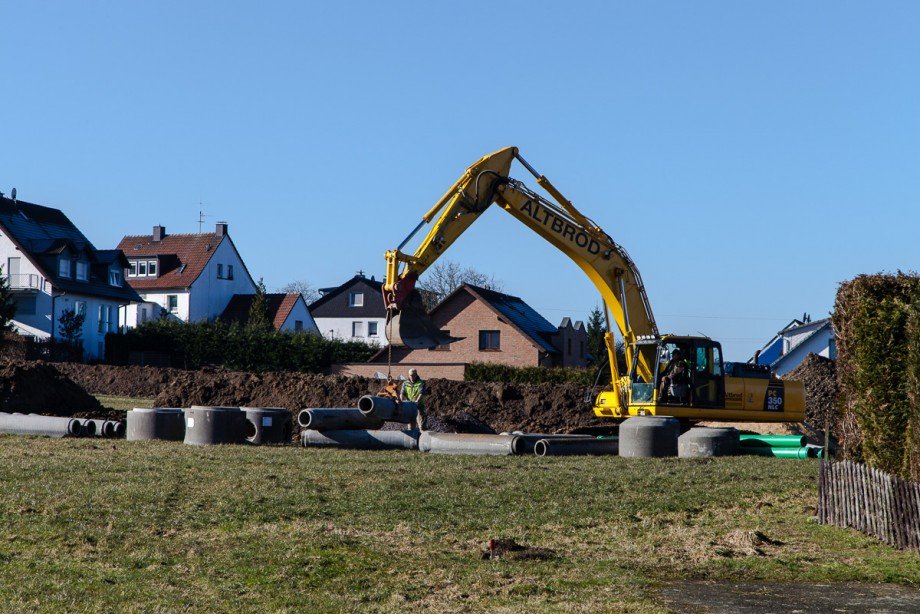 Baubeginn der Erschlie�ungsanlage Wohngrundst�ck Fr�ndenberg
