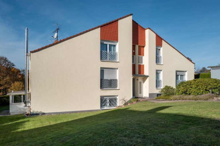 Geb�ude Aussenansicht Fr�ndenberg Erdgeschosswohnung Sonniges Zuhause mit Flair: Erdgeschosswohnung in Fr�ndenberger Top-Lage