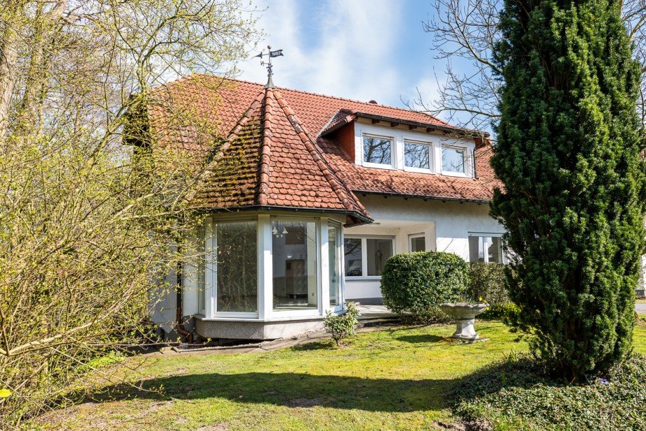 Gartenseite Einfamilienhaus Fr�ndenberg Hohenheide