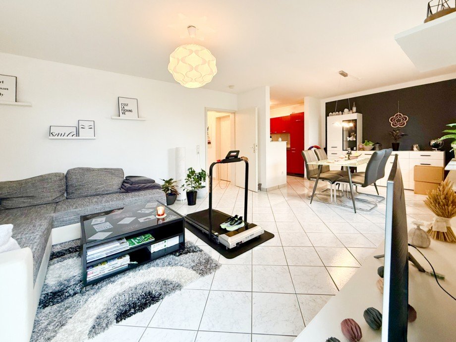Wohn-/Essbereich Erdgeschosswohnung Fr�ndenberg