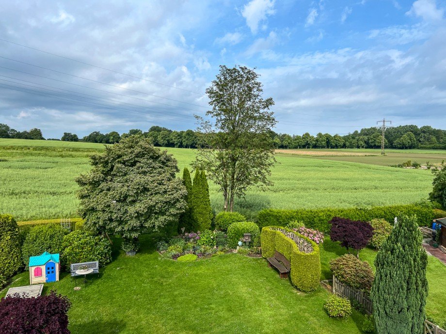 Blick von der Dachterrasse Dachgeschosswohnung Fr�ndenberg Hohenheide