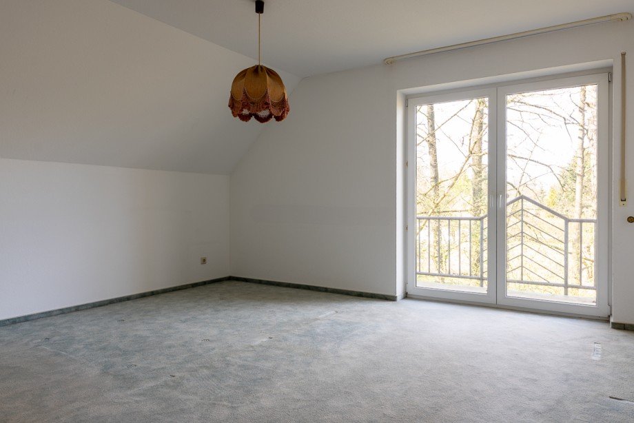 Schlafzimmer mit Balkon Einfamilienhaus Fr�ndenberg Hohenheide