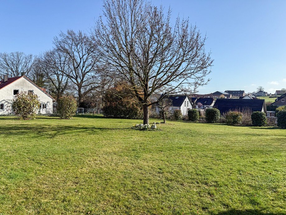 Teilansicht der Grundst�cksfl�che Wohngrundst�ck Fr�ndenberg