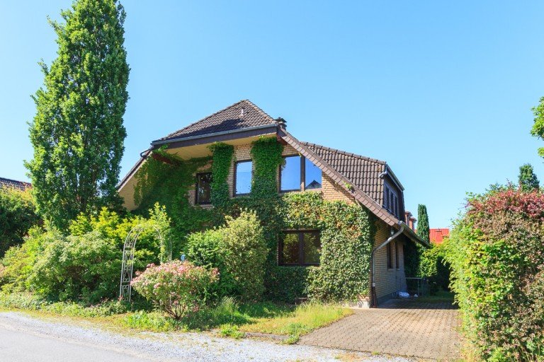  Fr�ndenberg-Hohenheide Einfamilienhaus Ein-/Zweifamilienhaus, massive Bauweise, Vollkeller