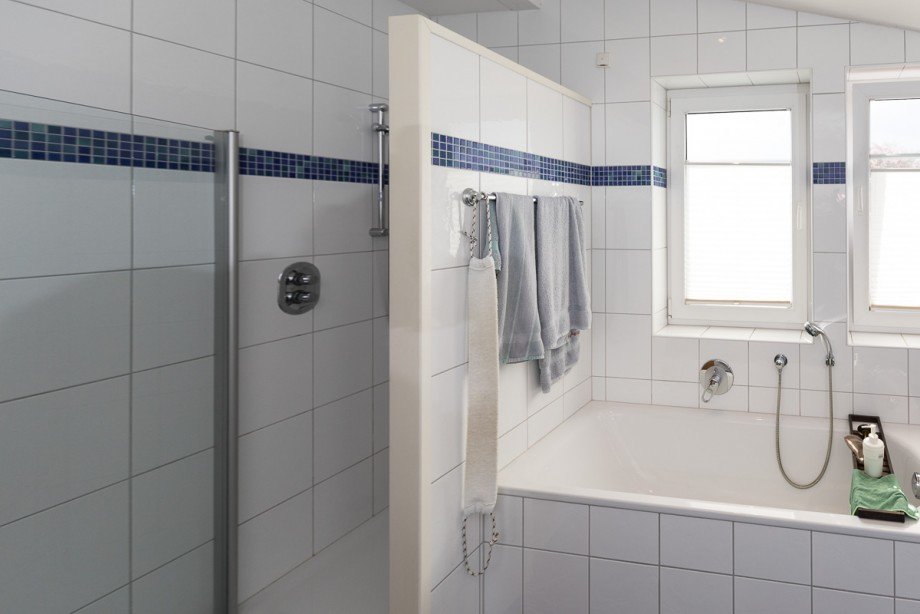 09 Wanne und Dusche Etagenwohnung Wickede/Ruhr