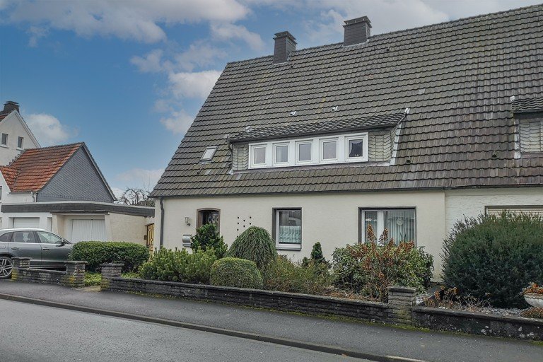  Fr�ndenberg-Westick Doppelhaush�lfte Doppelhaush�lfte mit gro�em Garten - ruhige Wohnlage