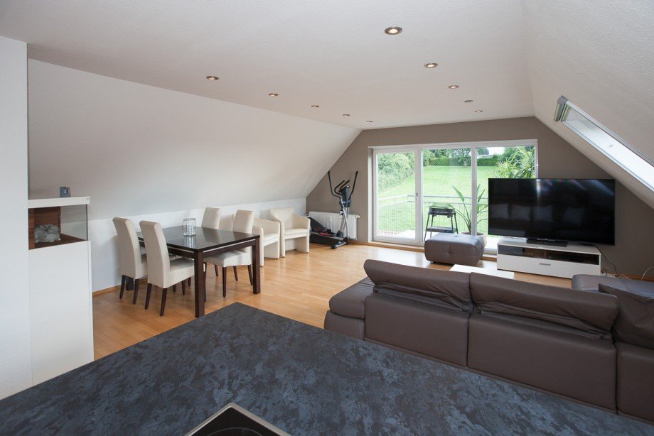 Wohnraum Dachgeschosswohnung Menden-Schwitten