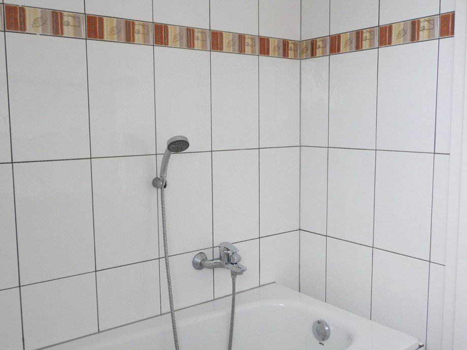 DG - Tageslicht Wannenbad Dachgeschosswohnung Fr�ndenberg