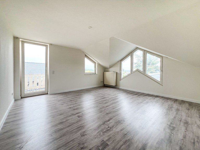 Wohnzimmer Fr�ndenberg-Hohenheide Dachgeschosswohnung Gem�tlich wohnen in Fr�ndenberg-Hohenheide