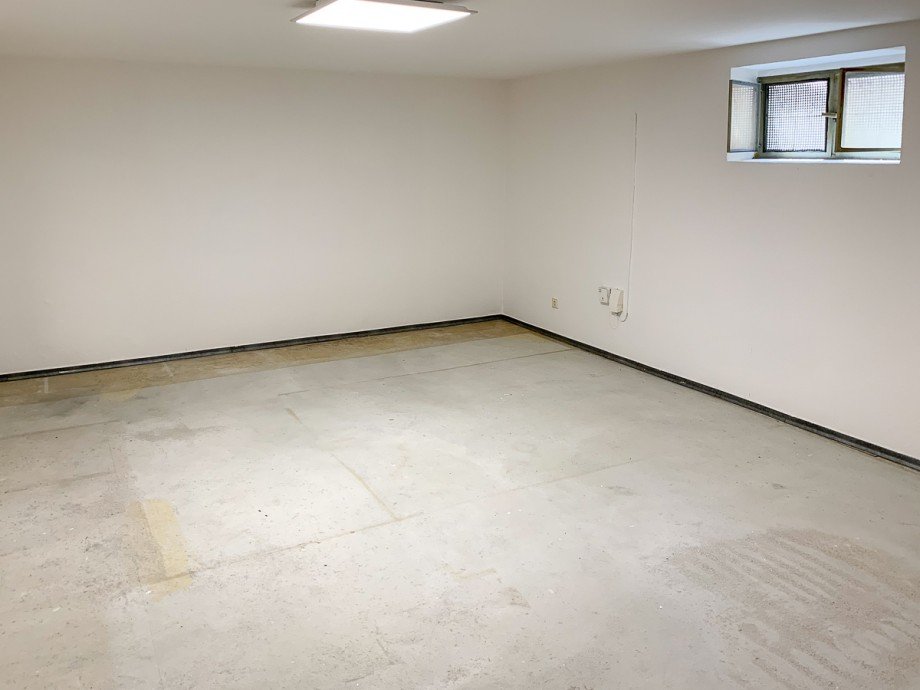 Keller - Hobbyraum Doppelhaush�lfte Fr�ndenberg-Warmen