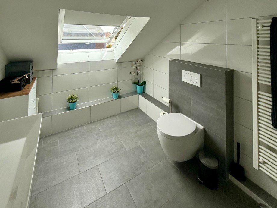 Modernes Duschbad Dachgeschosswohnung Fr�ndenberg