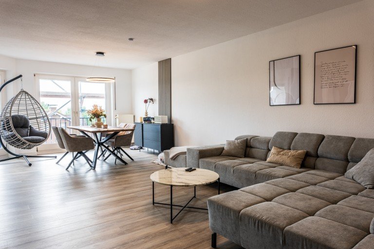 L1010146 Fr�ndenberg-Hohenheide Erdgeschosswohnung Gro�z�gige Wohnung mit Weitblick