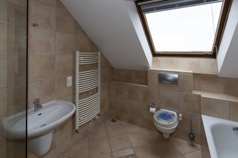 11 Badezimmer Dachgeschosswohnung Fr�ndenberg Hirschberg
