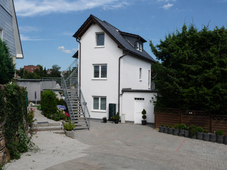 Geb�ude Ansicht Fr�ndenberg Dachgeschosswohnung 2 Wohnungen im Paket � mit Balkon & Stellpl�tzen
