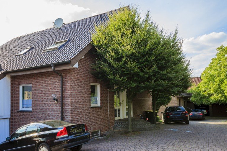  Fr�ndenberg Dachgeschosswohnung Gro�z�gige 3-Zimmer-Dachgeschosswohnung mit Balkon
