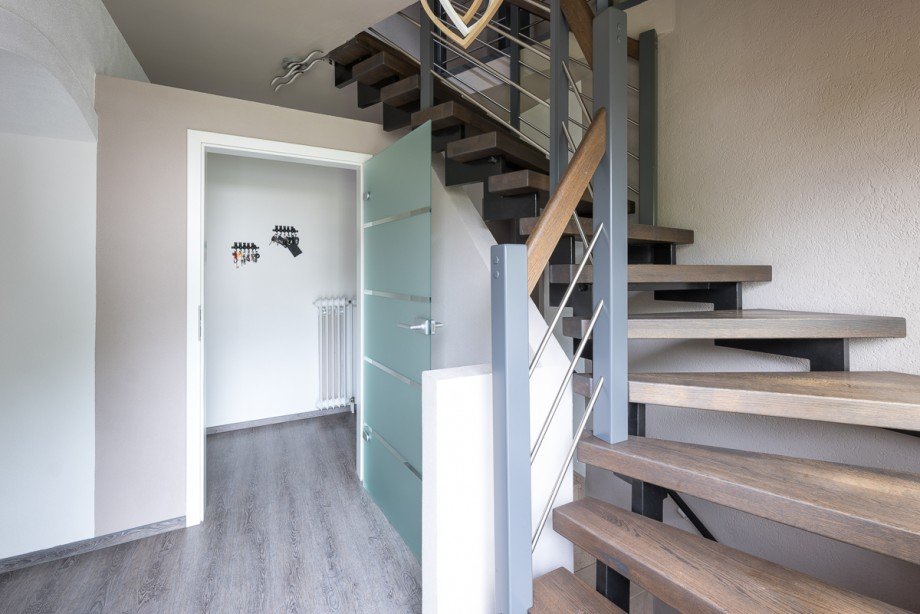 Eingangsdiele und Aufgang zum OG Einfamilienhaus Menden Lendringsen