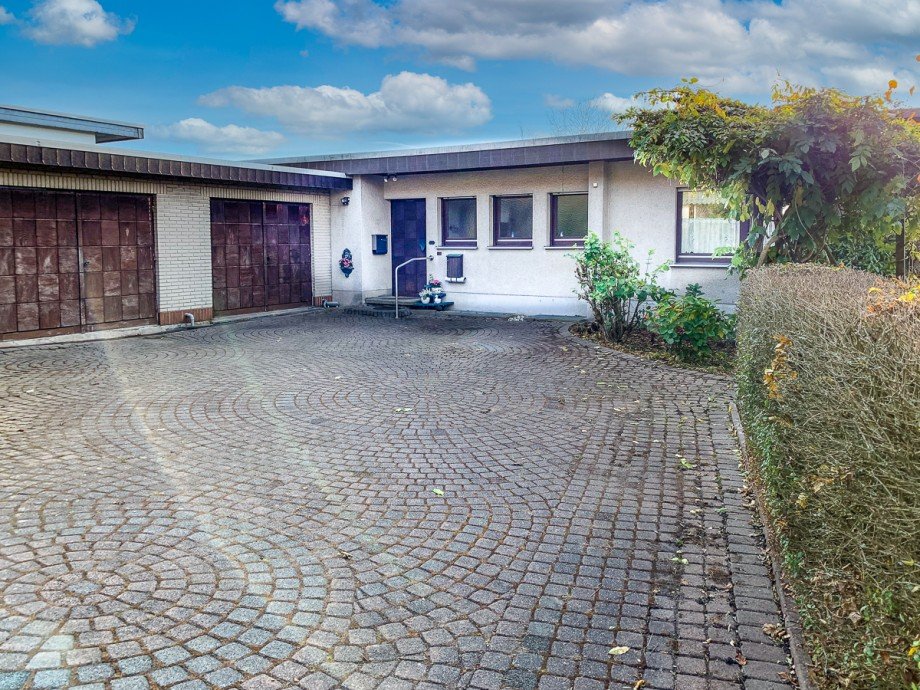 Ansicht-Eingangsseite Einfamilienhaus Fr�ndenberg-Fr�mern