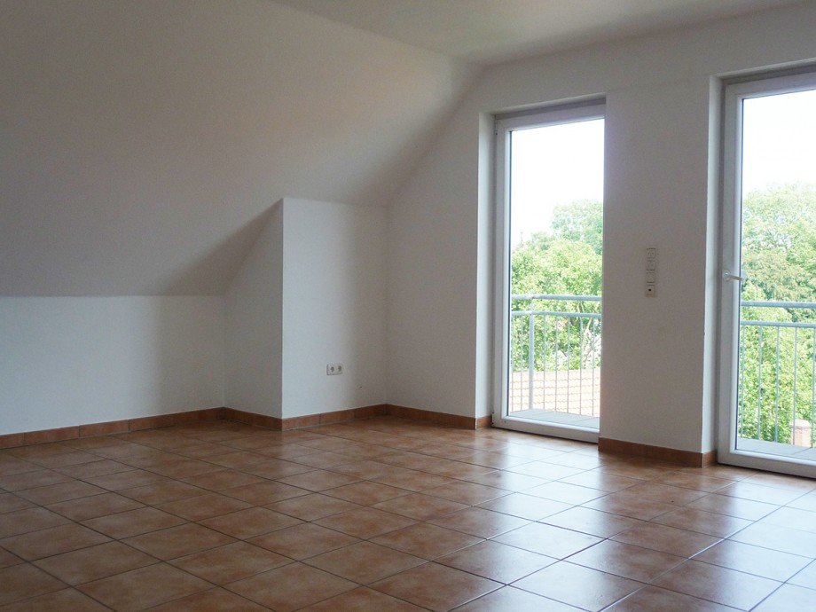 05 Teilansicht Wohnbereich Dachgeschosswohnung Fr�ndenberg