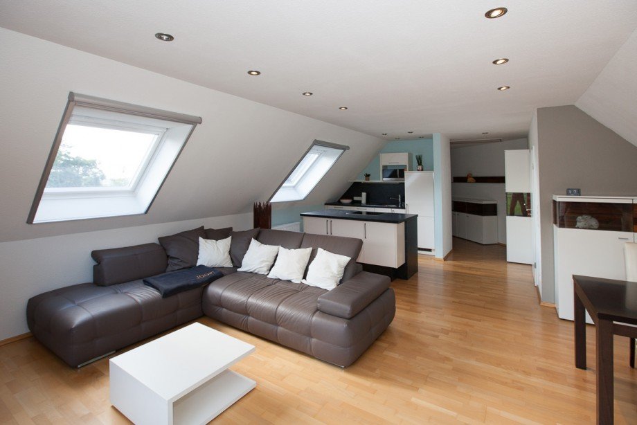 Wohnraum Dachgeschosswohnung Menden-Schwitten