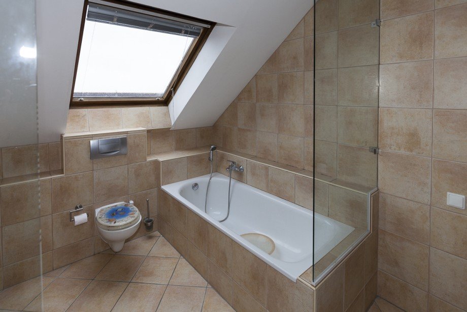 10 Badezimmer Dachgeschosswohnung Fr�ndenberg Hirschberg